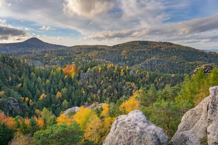 Blick aus der Jonsdorfer Felsenstadt zur Lausche